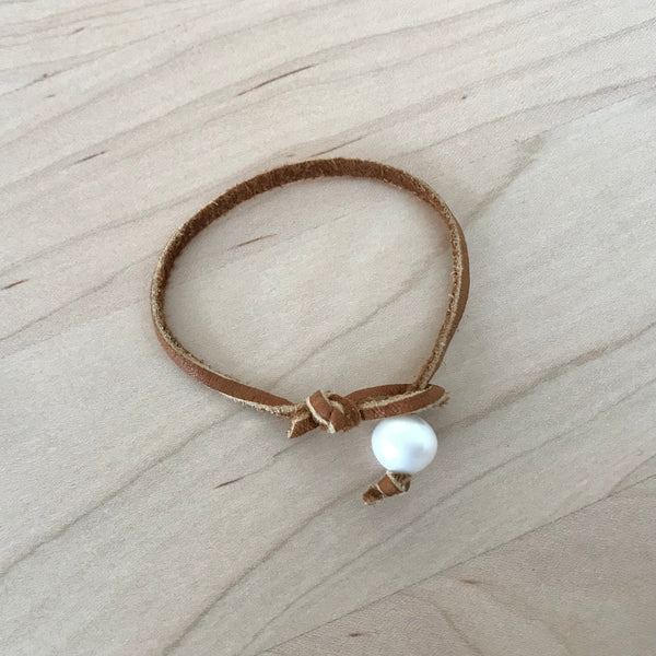 Fresh Water Pearl & Leather Bracelet