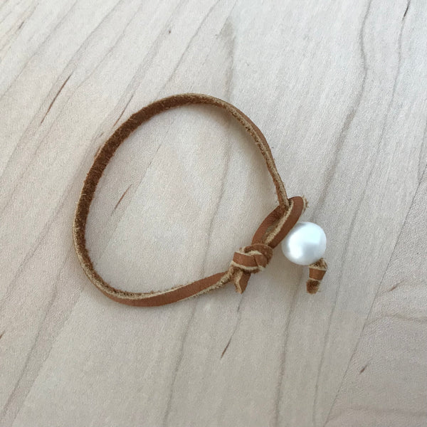 Fresh Water Pearl & Leather Bracelet