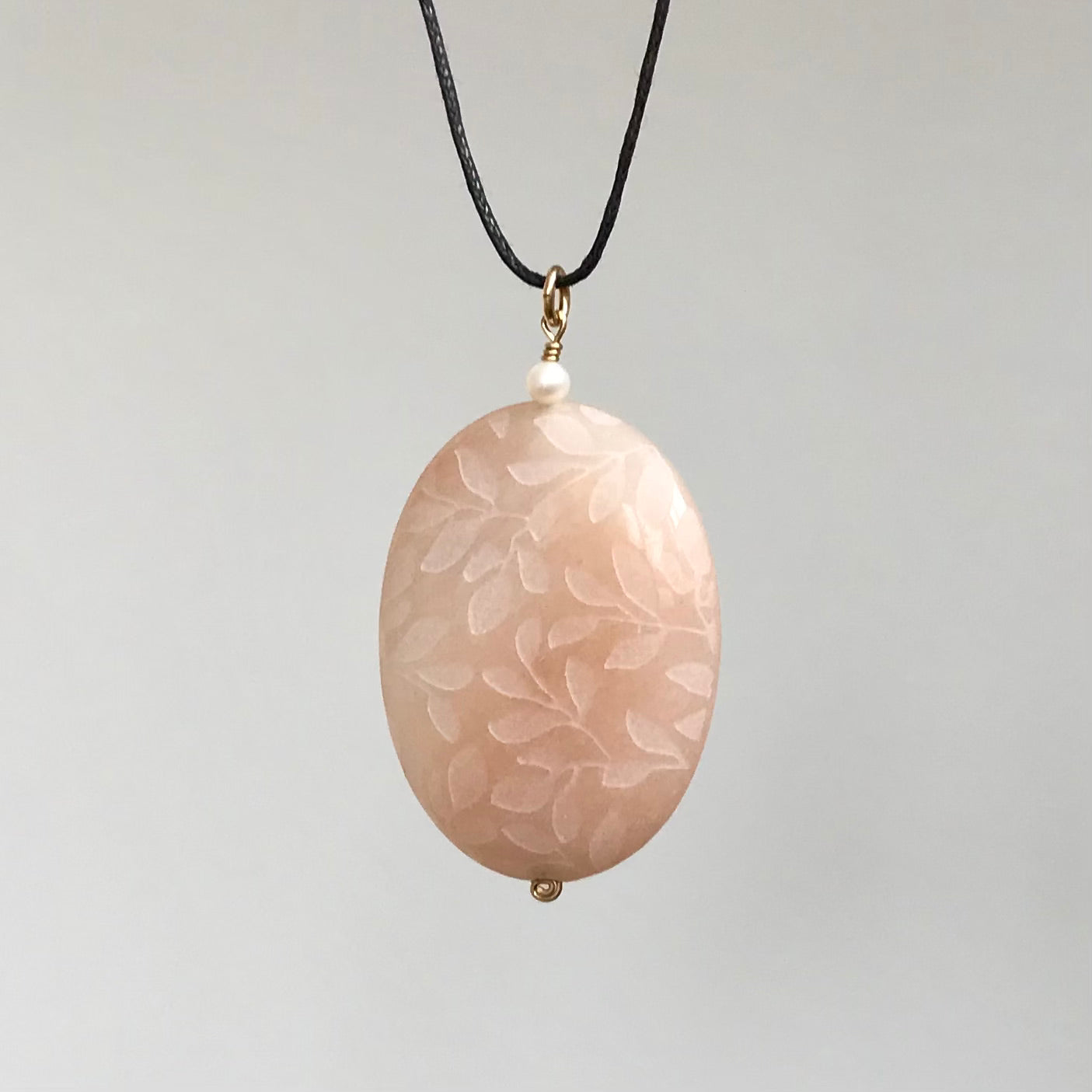 Pink Aventurine Stone Pendant Engraved With Leaves